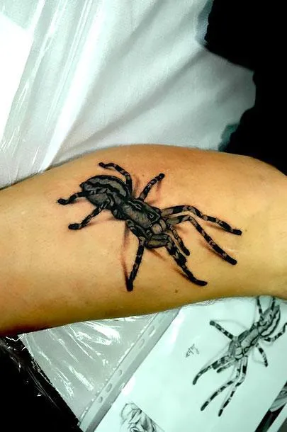 21306 tarantula tattoo chest